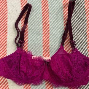 NWT VS Unlined Lace Bra